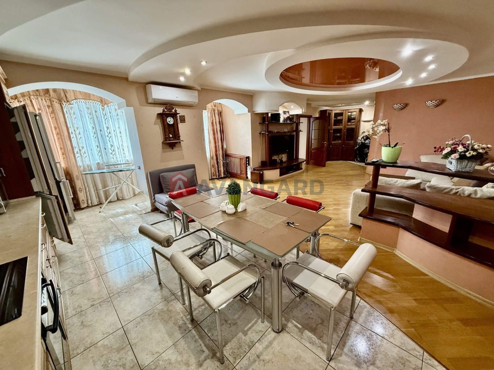 4 ��. ��������, 152/125/20 ��. �., 3/10 ������ ���� 11