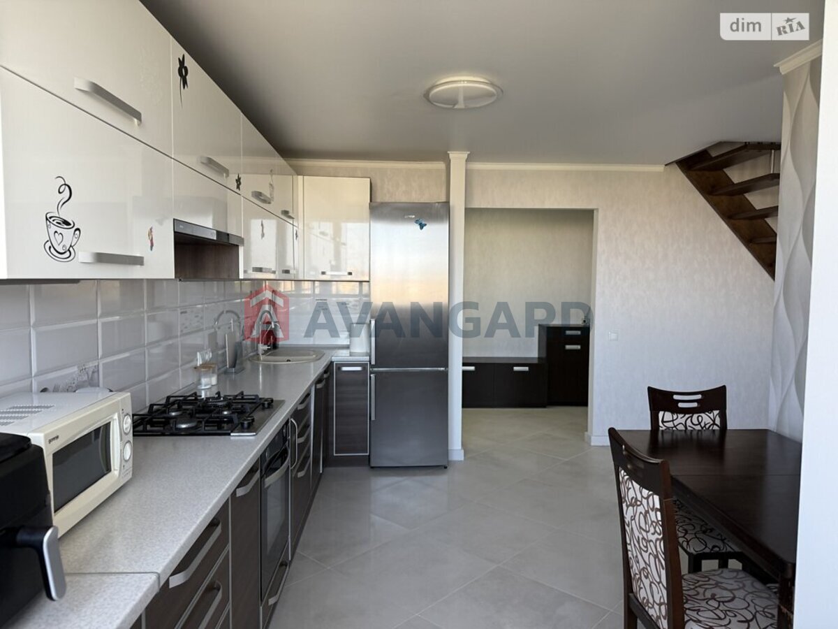 3 ����. ��������, 90/50/14 ��. �., 10/11 ���� ���� 18