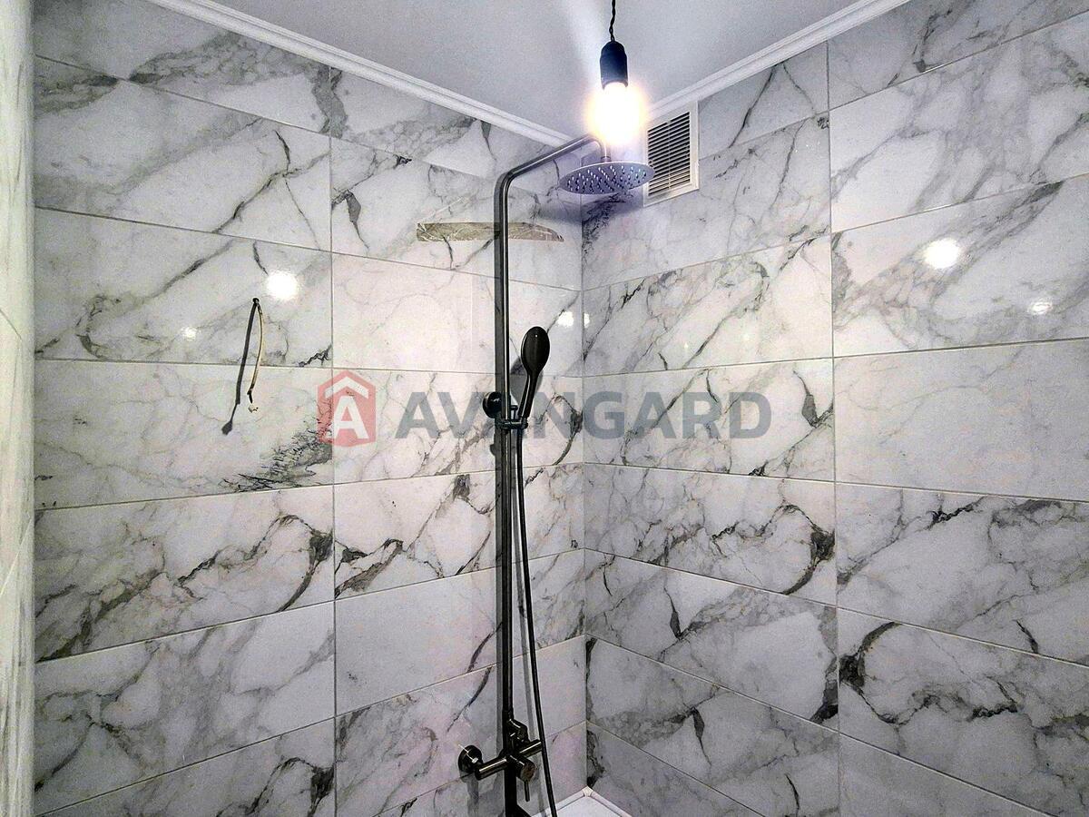 2 ��. ��������, 48.4 / 33.1 / 6.9 �? ��. �., 8/9 ������ ���� 15