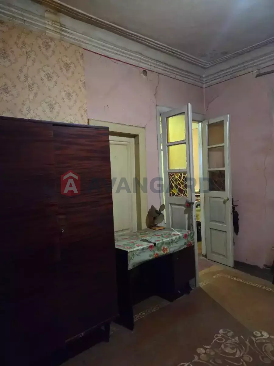 3 ��. ��������, 67/40/7 ��. �., 1/2 ������ ���� 8