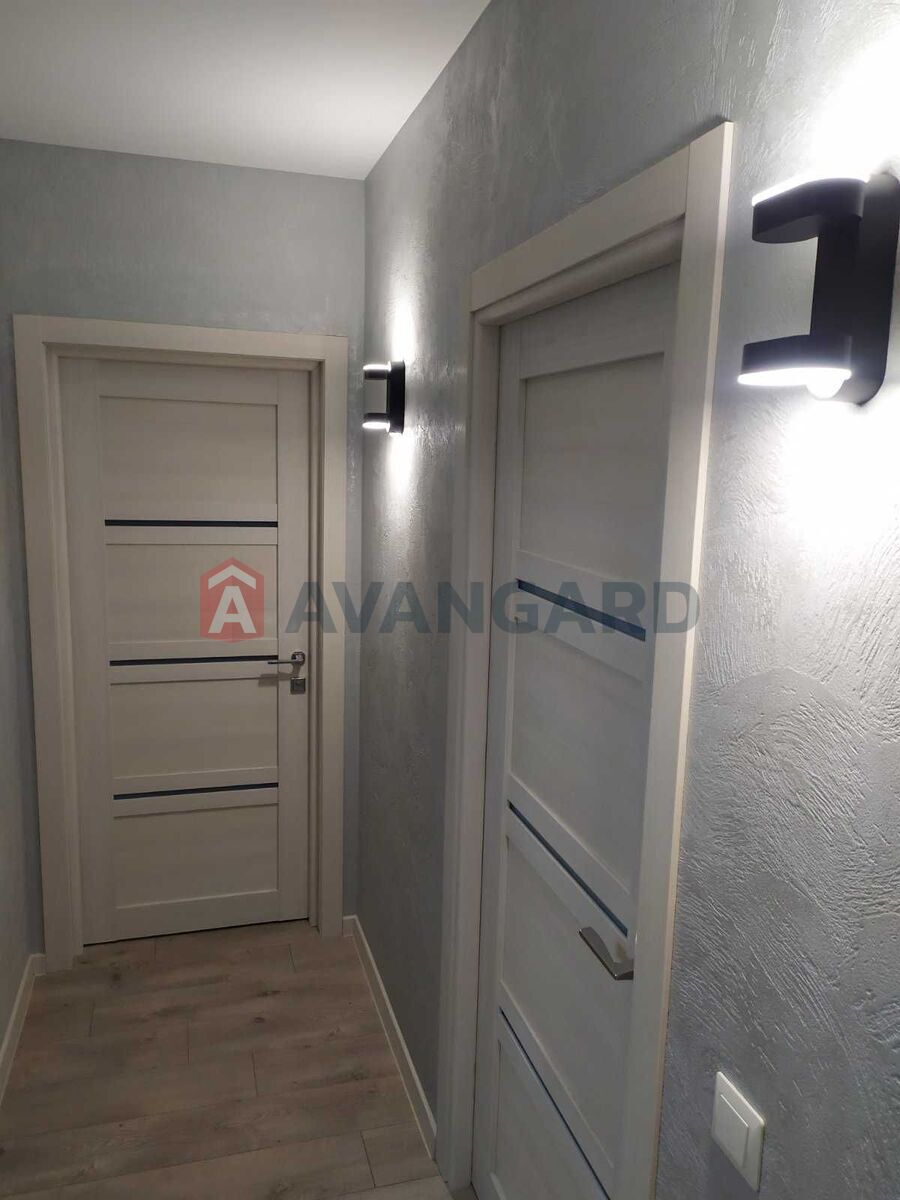 3 ��. ��������, 86/-/17 ��. �., 8/27 ������ ���� 10