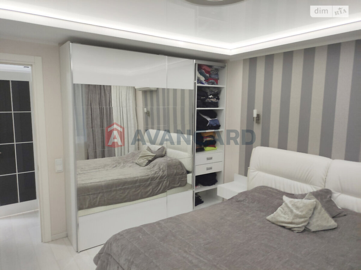 3 ��. ��������, 88/43/16 ��. �., 3/10 ������ ���� 15