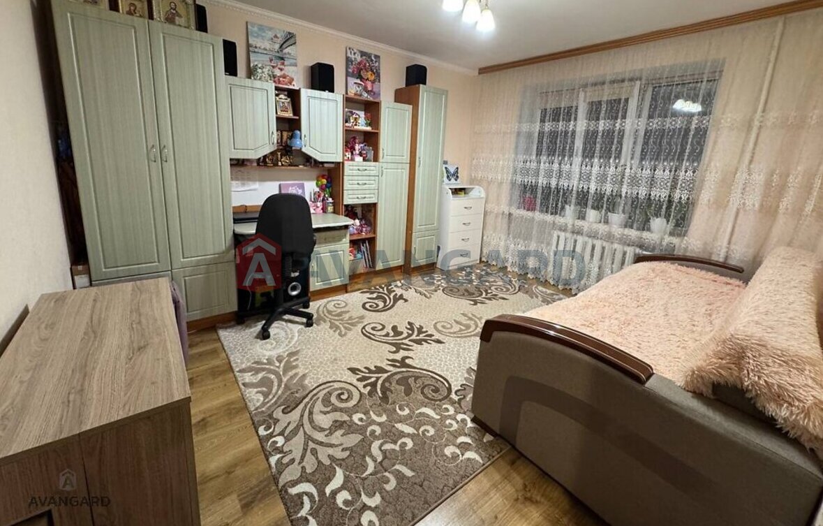 1 ����. ��������, 28/19/8 ��. �., 2/5 ���� ���� 2