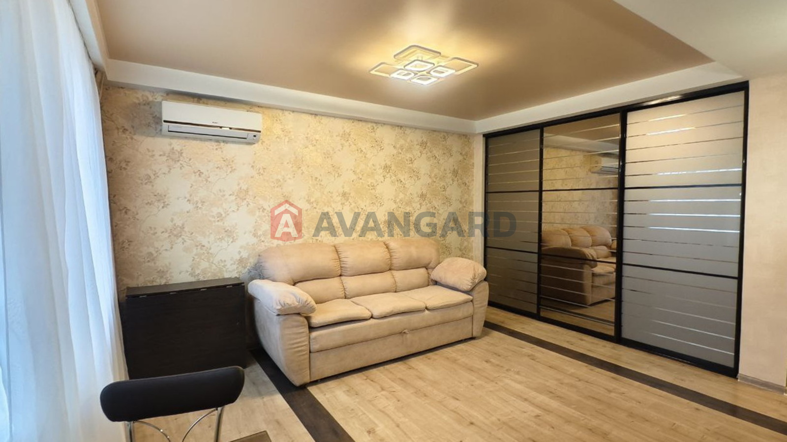 2 ����. ��������, 44/-/6 ��. �., 4/5 ���� ���� 1