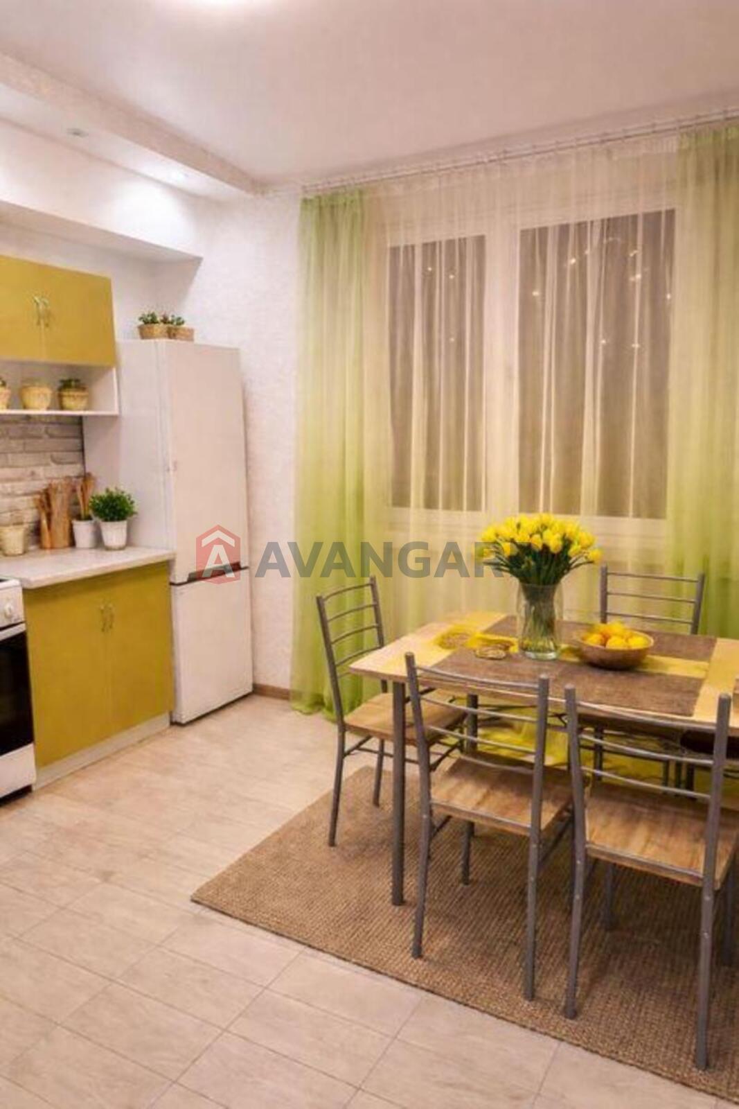 1 ��. ��������, 35/-/10 ��. �., 4/7 ������ ���� 1