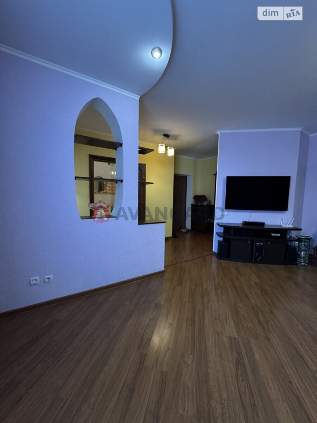 3 ��. ��������, 89/-/13 ��. �., 8/9 ������ ���� 15