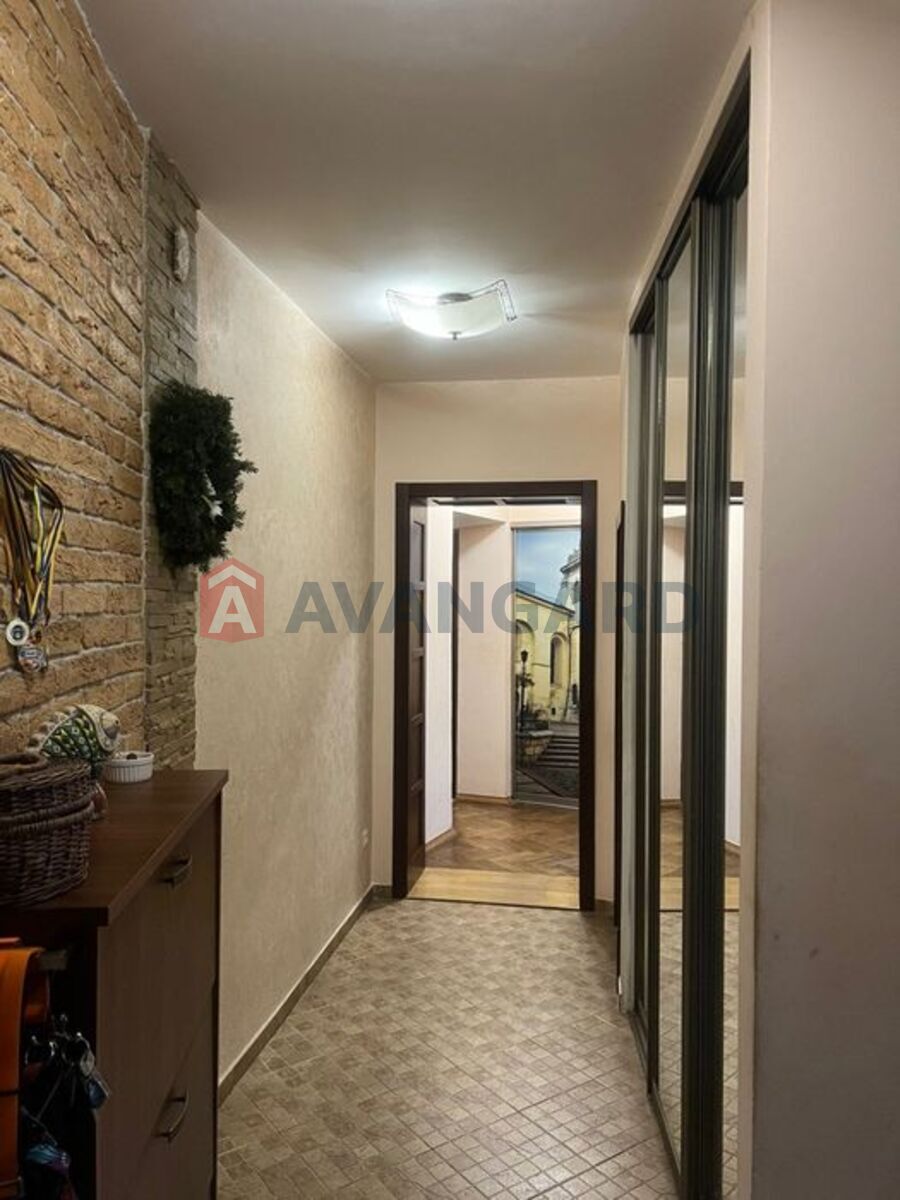 1 ����. ��������, 60/-/9 ��. �., 2/4 ���� ���� 14