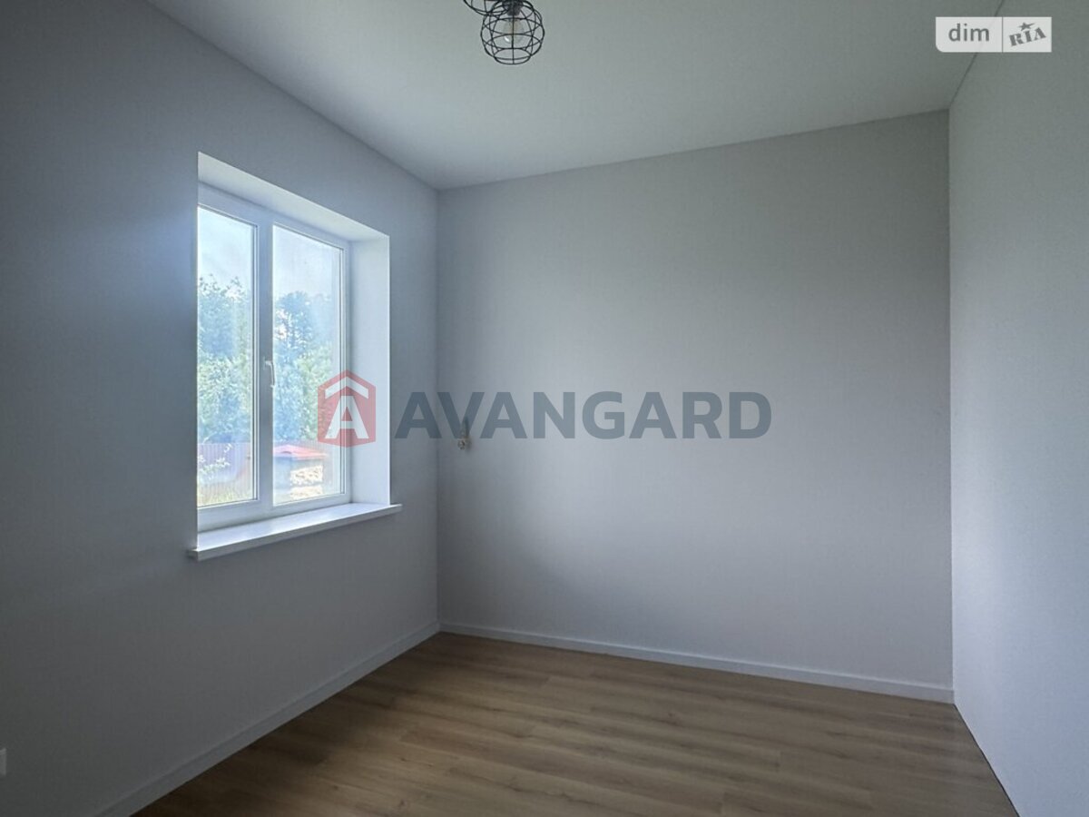 5 ��. ��������, 215/86/13 ��. �., 1/2 ������ ���� 9