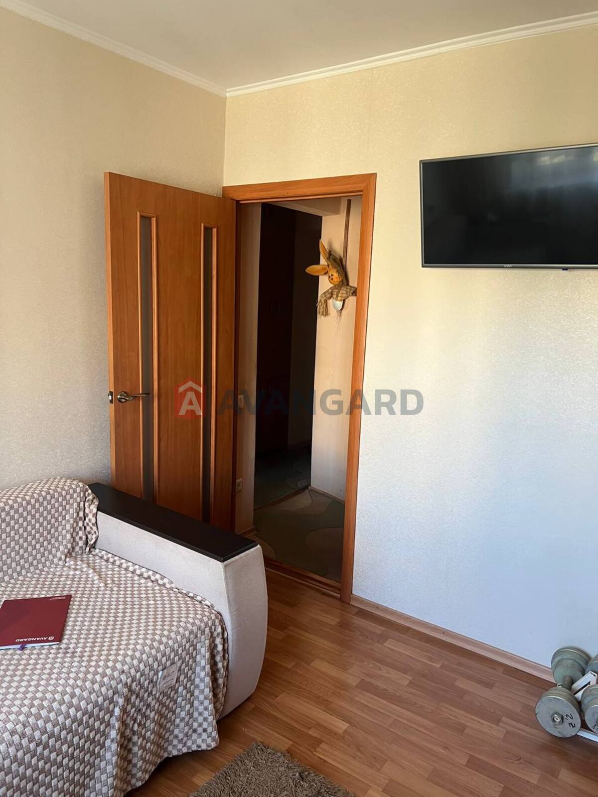 2 ��. ��������, 34.2/22.8/5.1 ��. �., 6/9 ������ ���� 5