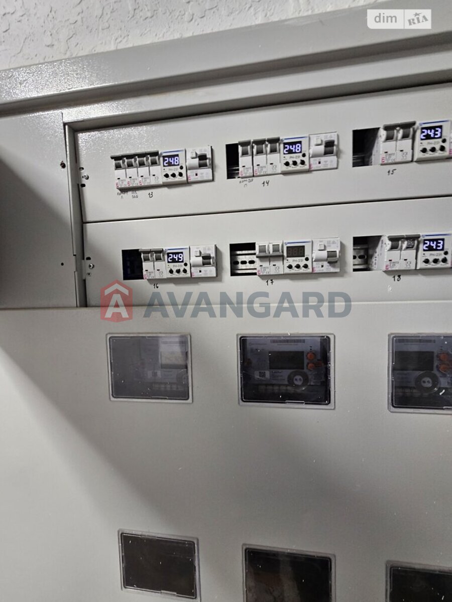 1 ��. ��������, 35/16/10 ��. �., 3/5 ������ ���� 23