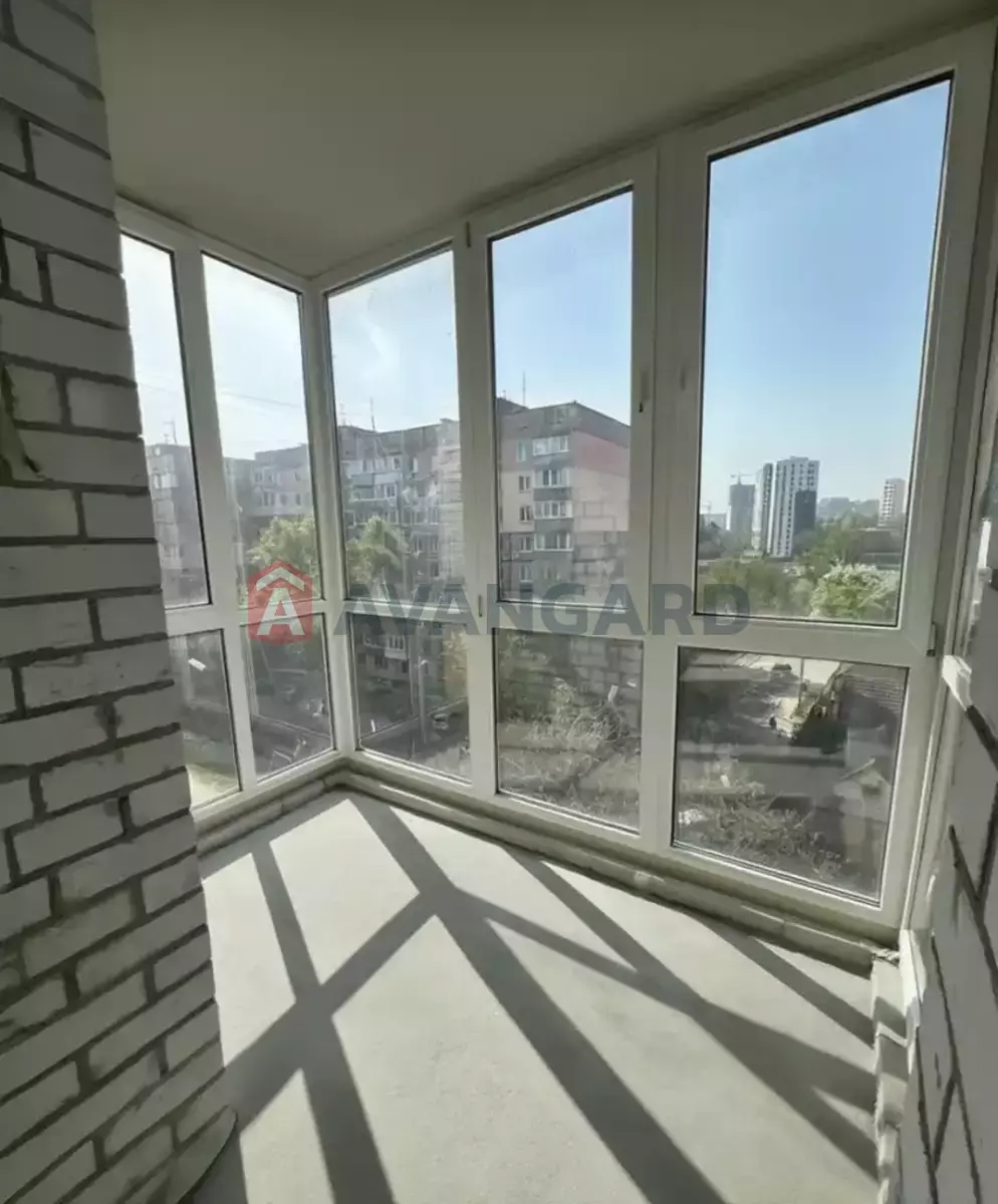 3 ��. ��������, 65/58/12 ��. �., 6/9 ������ ���� 2