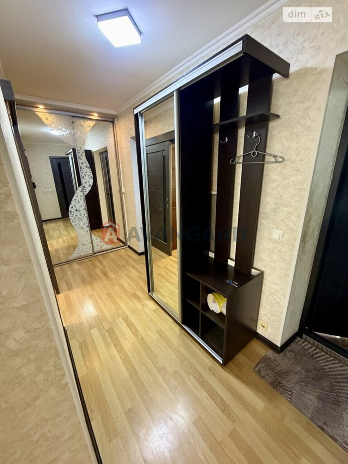 2 ��. ��������, 53/30/7 ��. �., 2/5 ������ ���� 11