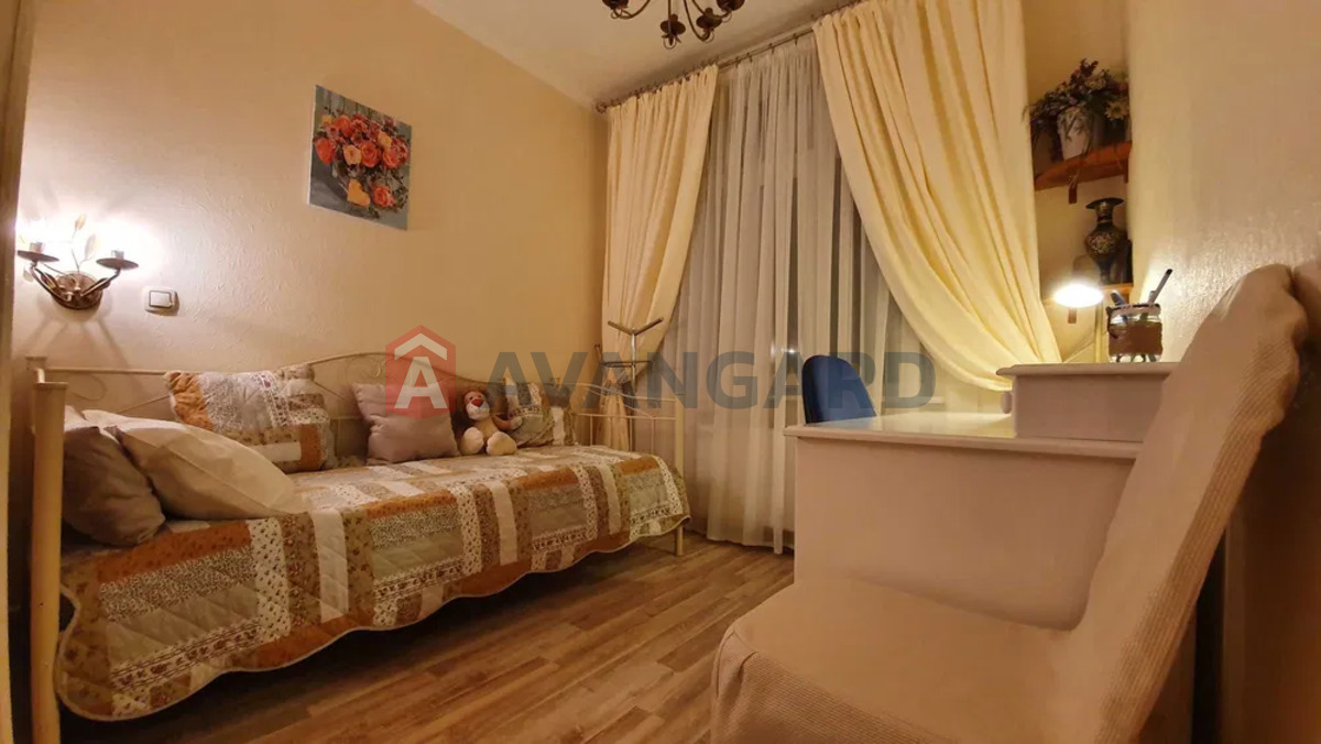 2 ����. ��������, 85/-/13 ��. �., 8/25 ���� ���� 8