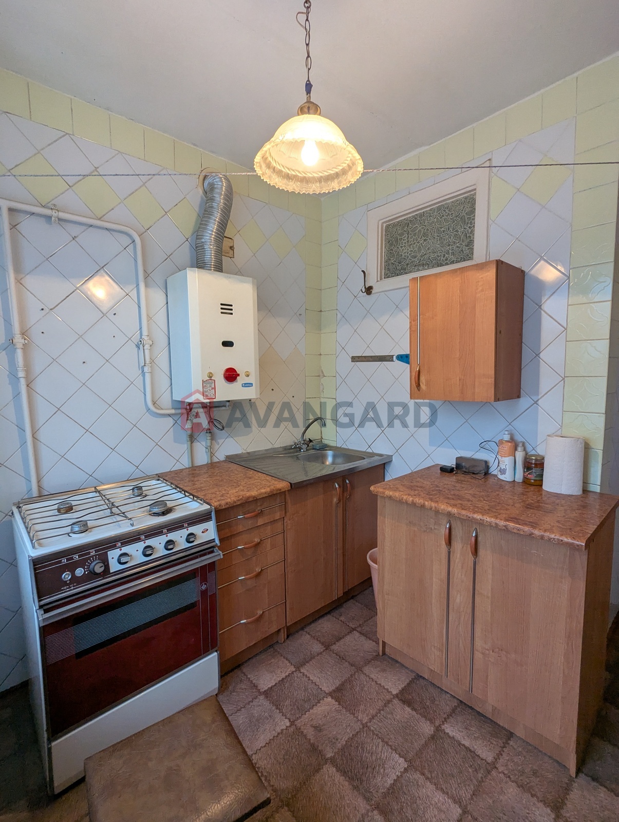 2 ��. ��������, 47/28/6 ��. �., 5/5 ������ ���� 1