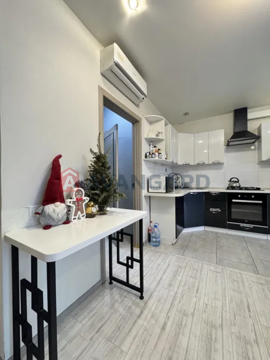 1 ����. ��������, 50/-/15 ��. �., 6/9 ���� ���� 2