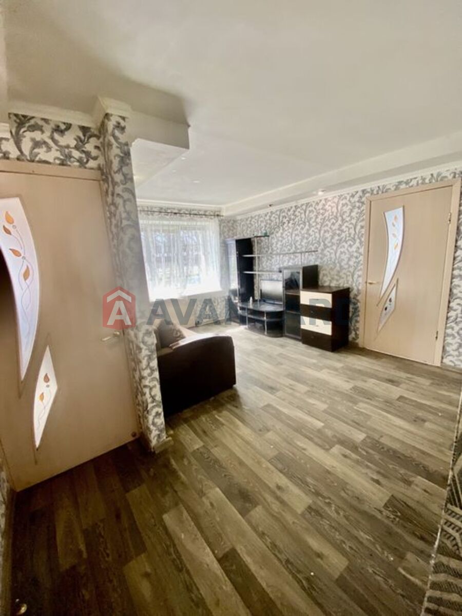 2 ��. ��������, 42/-/6 ��. �., 1/3 ������ ���� 3