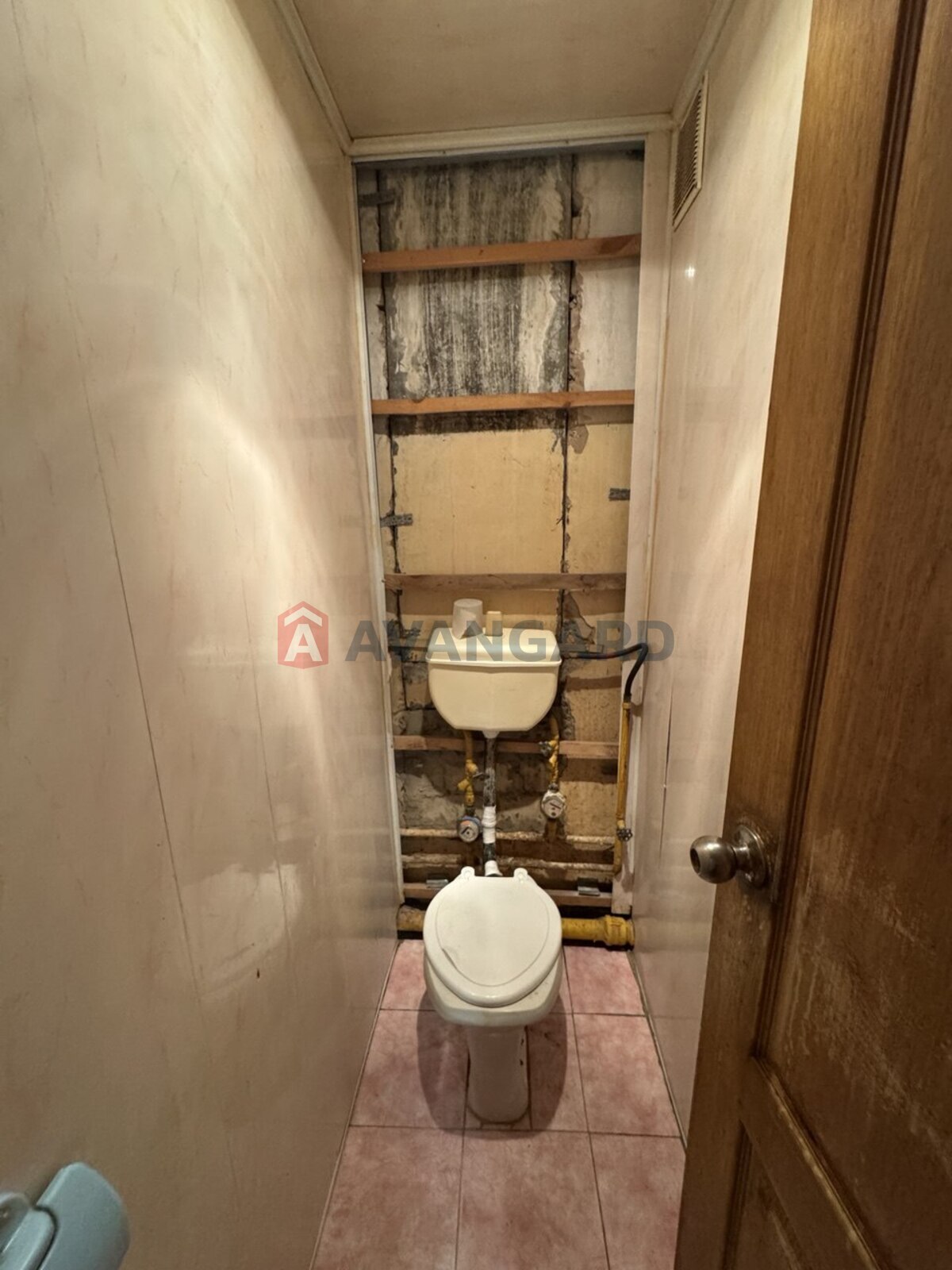 2 ��. ��������, 49/28/8 ��. �., 3/9 ������ ���� 6