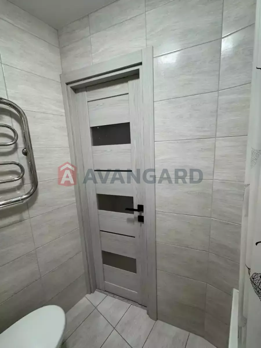 1 ��. ��������, 33/18/6 ��. �., 3/5 ������ ���� 22