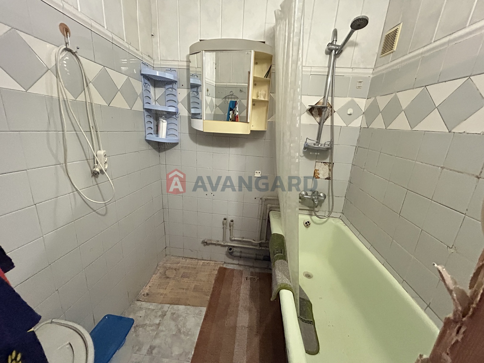 3 . , 70/42/8 . ., 9/9   12