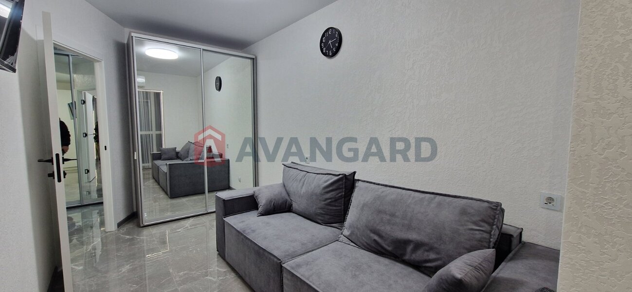 1 ��. ��������, 34/15/10 ��. �., 3/6 ������ ���� 18