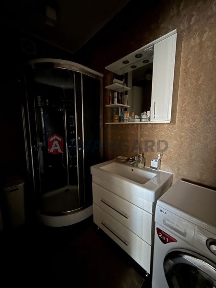 3 ����. ��������, 74/42/20 ��. �., 4/4 ���� ���� 14