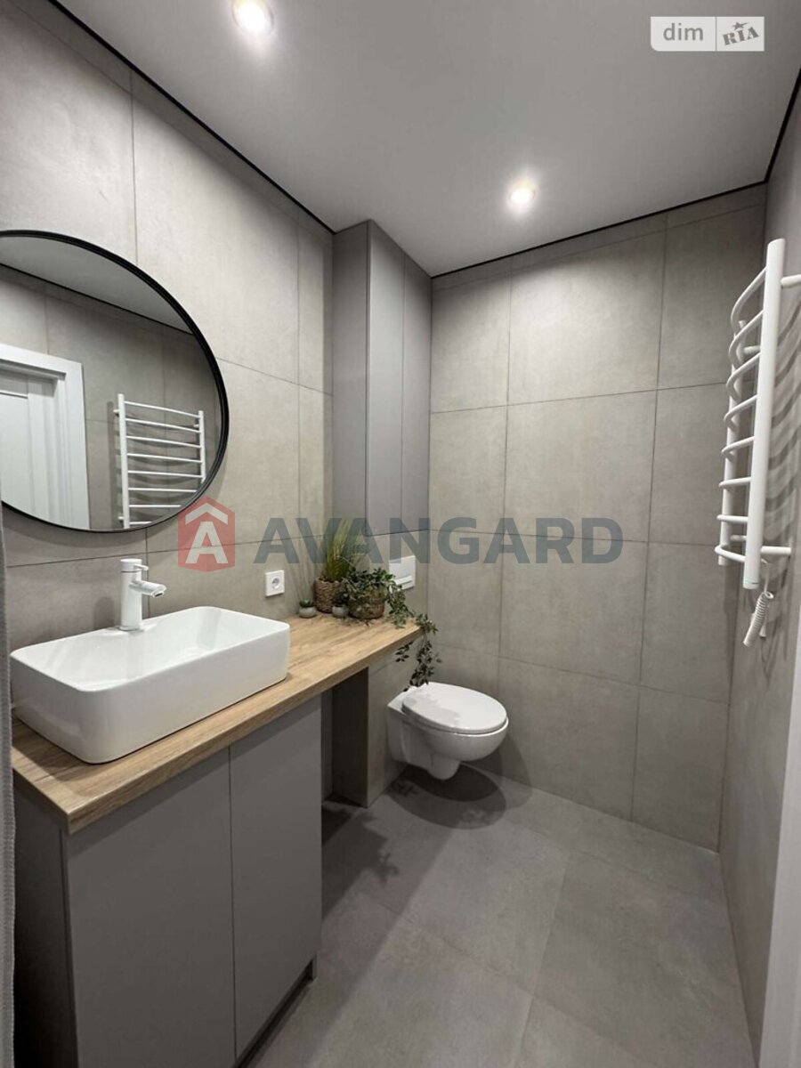 2 ����. ��������, 46/25/7 ��. �., 4/9 ���� ���� 18