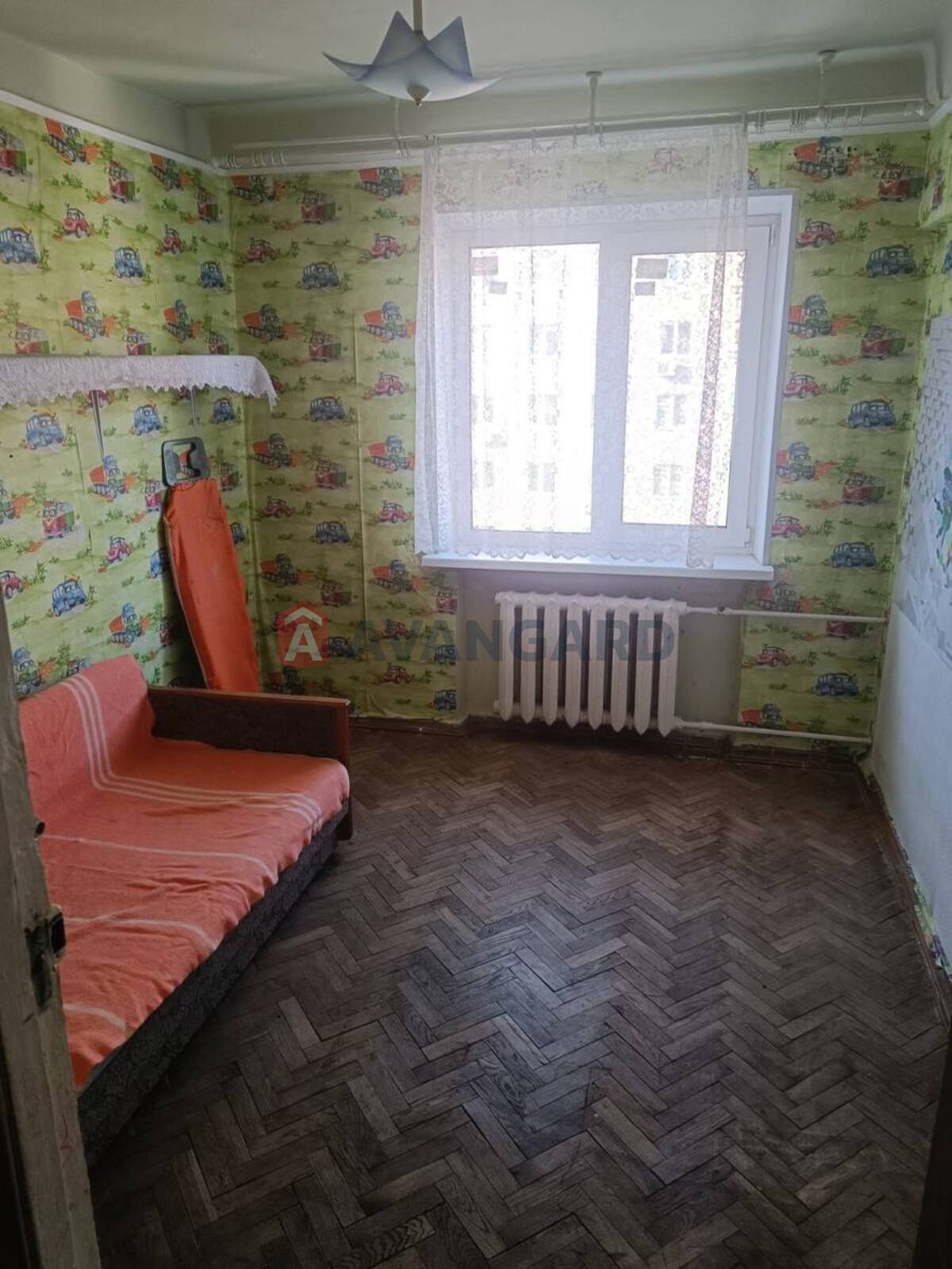 3 ����. ��������, 43/29/4 ��. �., 5/5 ���� ���� 3