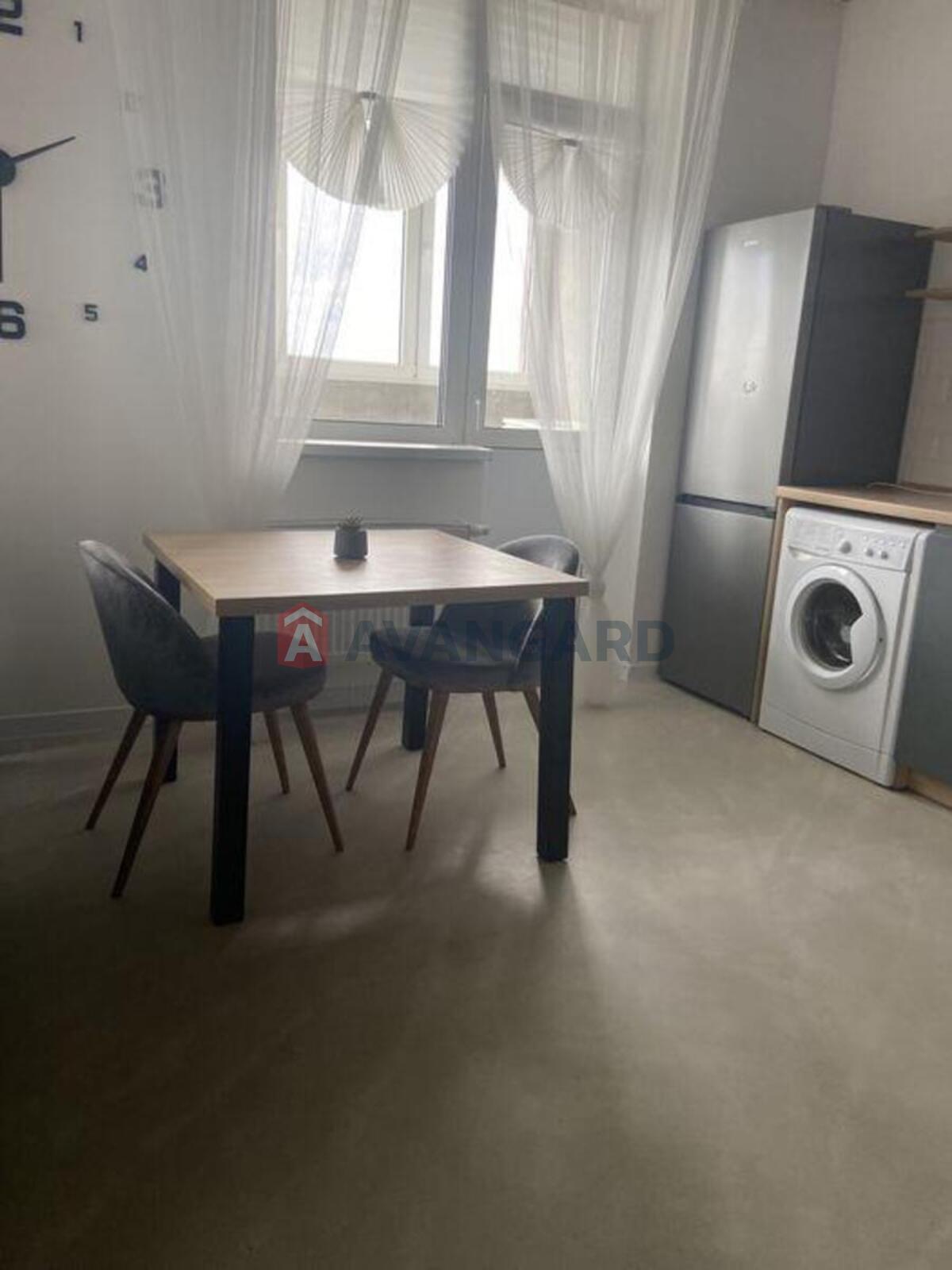 3 ��. ��������, 103/-/12 ��. �., 22/24 ������ ���� 5