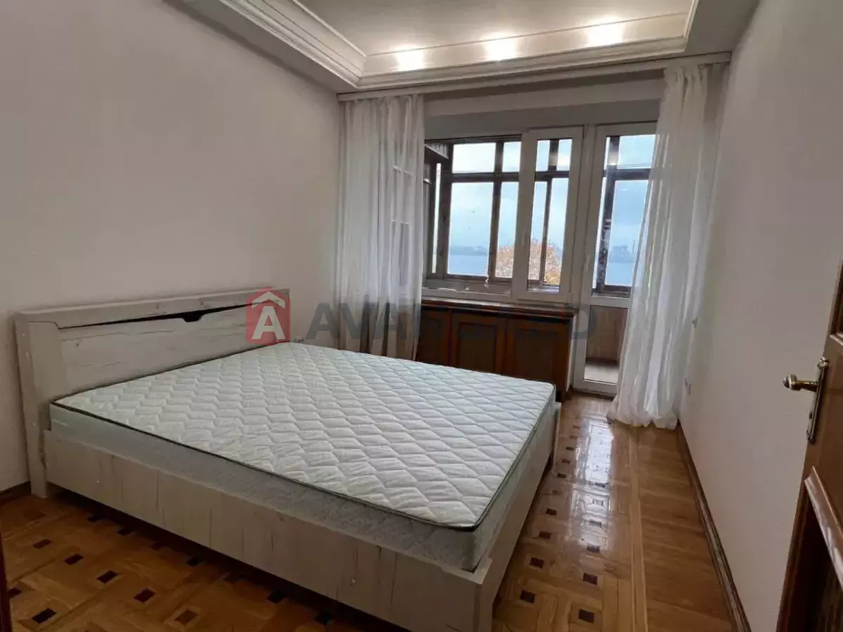 4 . , 75/-/7 . ., 5/9   5