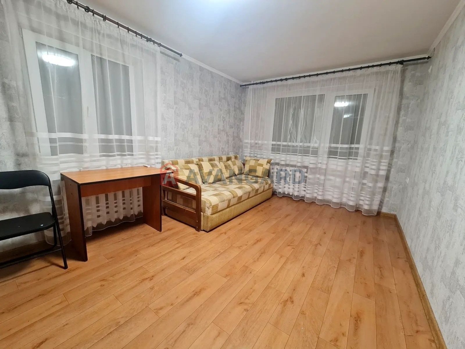 1 ��. ��������, 31/17/6 ��. �., 5/5 ������ ���� 2