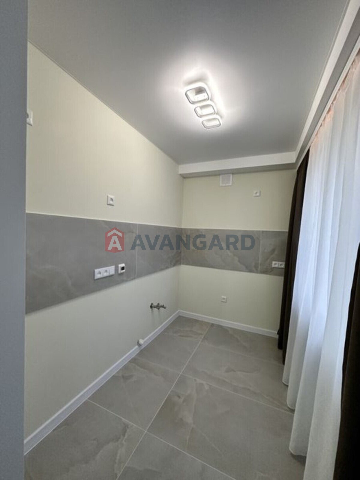 3 ��. ��������, 54/-/6 ��. �., 4/5 ������ ���� 4