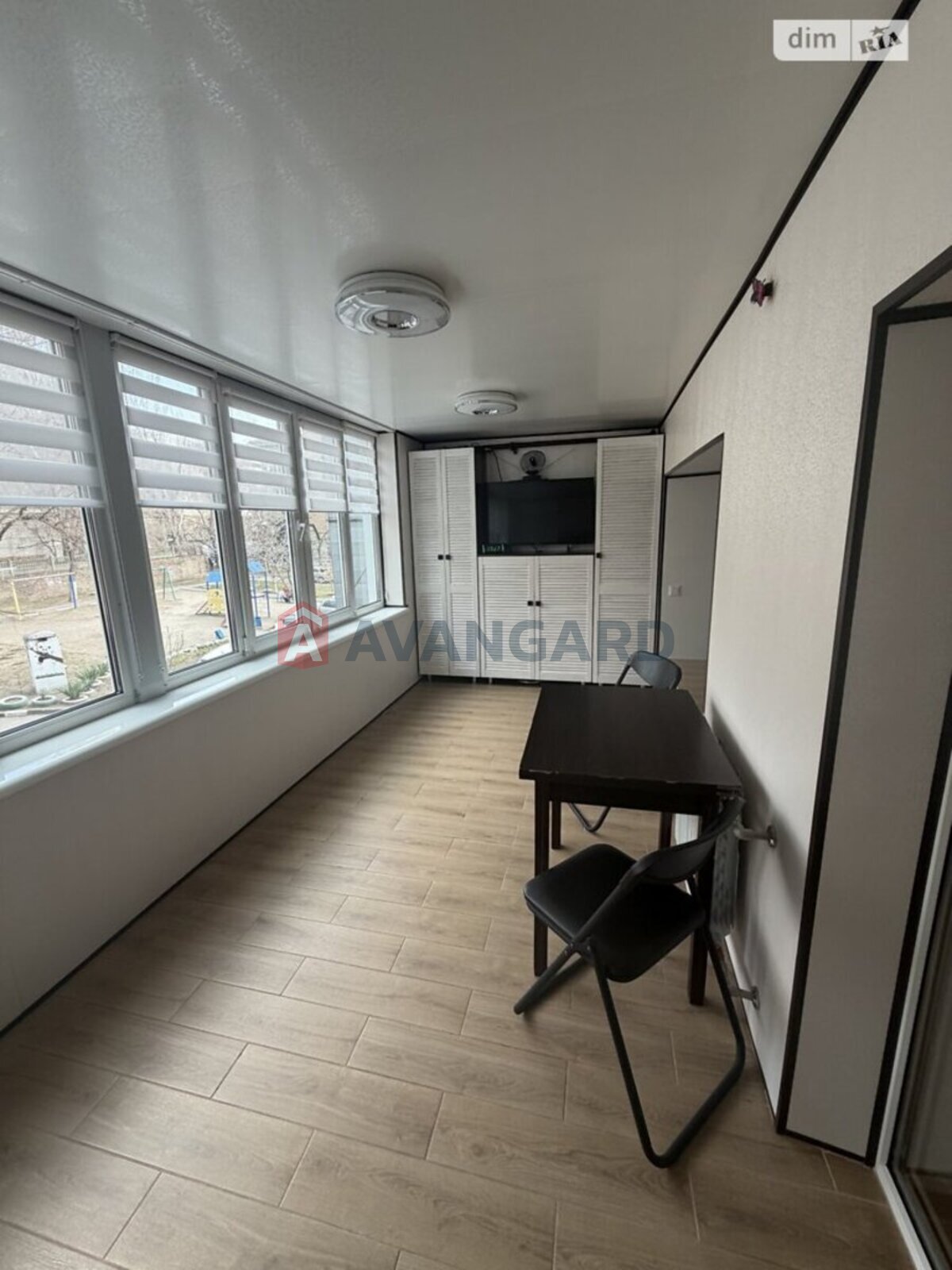 3 ����. ��������, 74/-/- ��. �., 2/4 ���� ���� 9