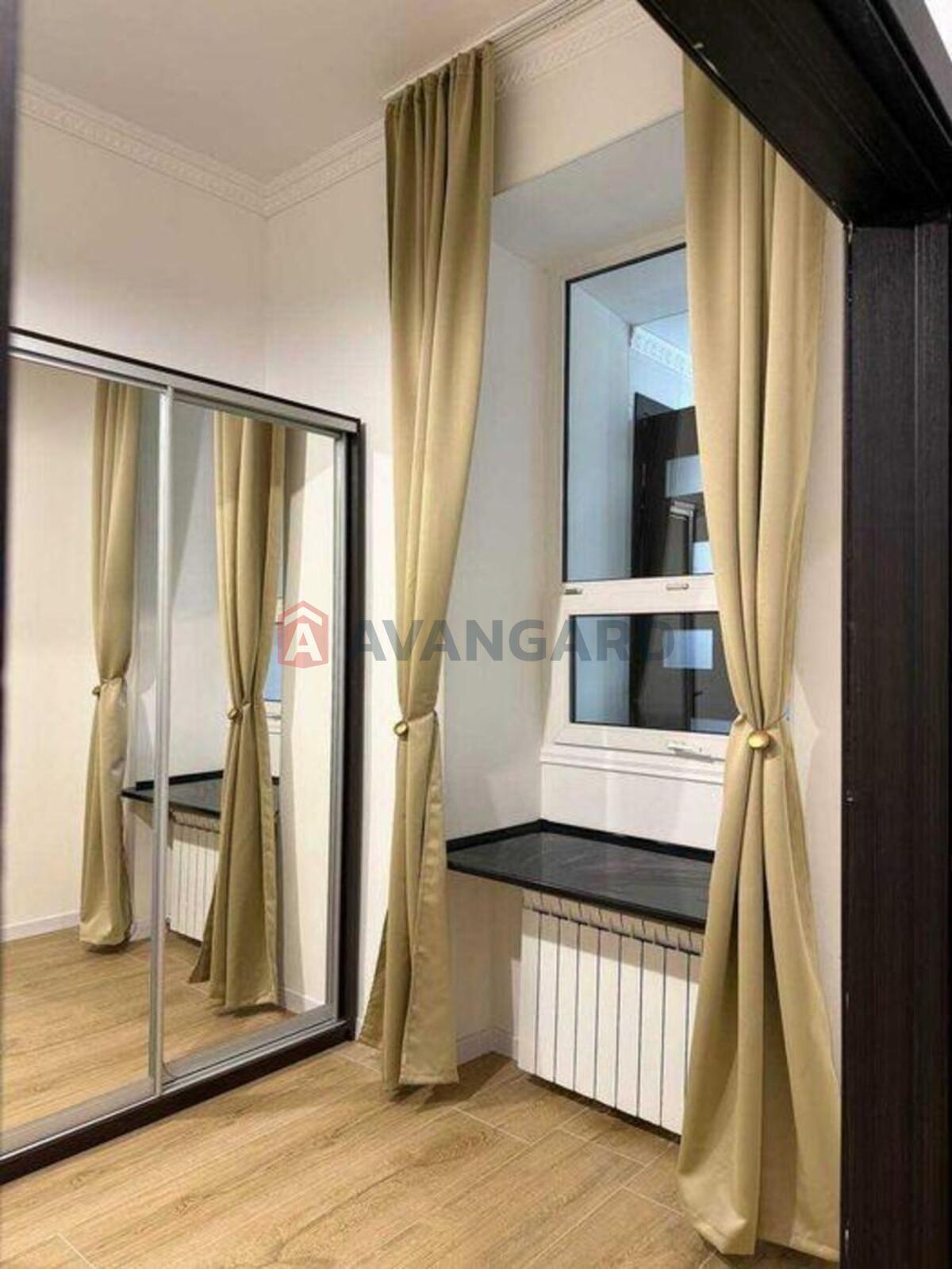 4 ����. ��������, 77/-/12 ��. �., 1/6 ���� ���� 12