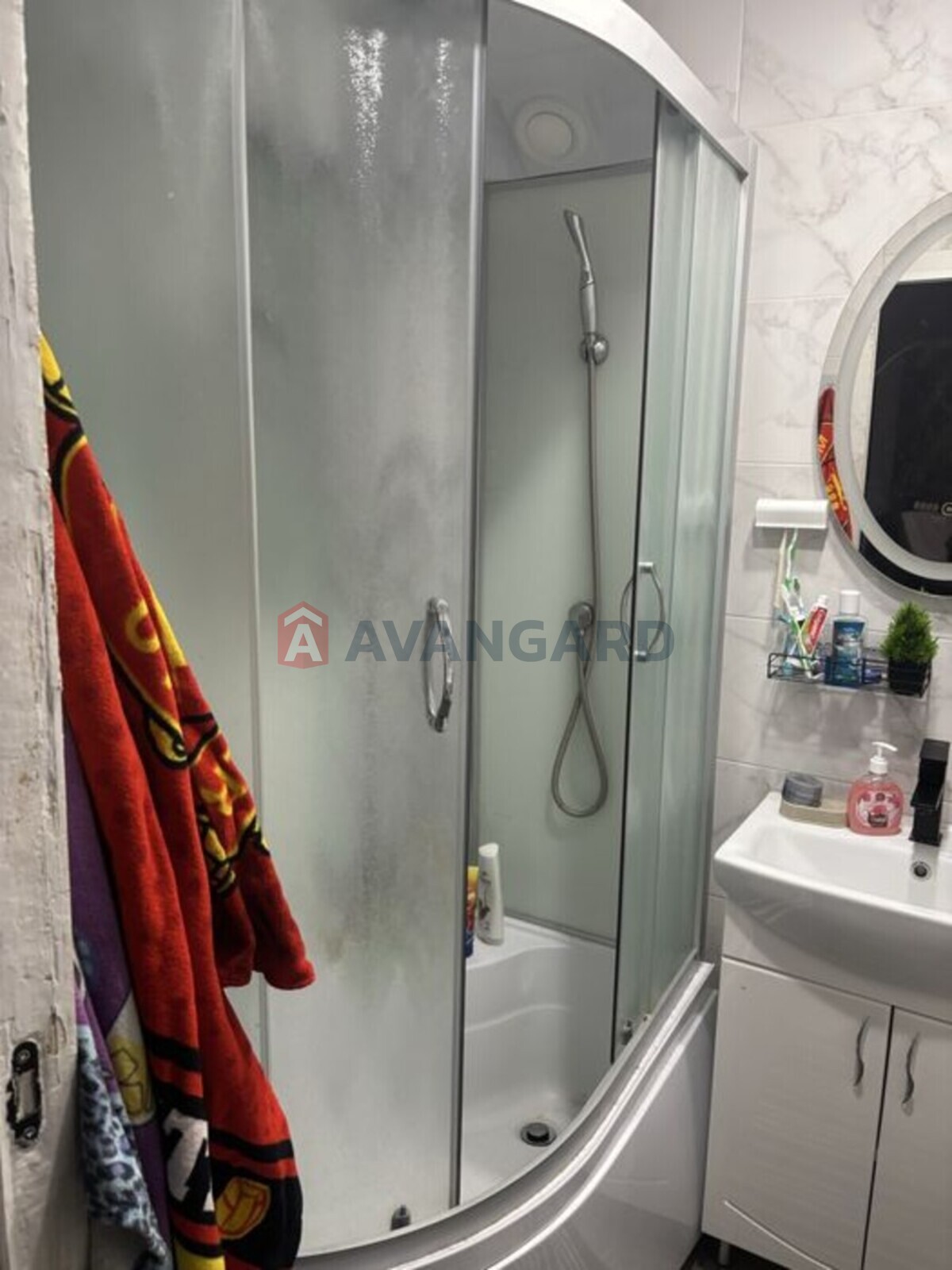 3 . , 70/-/7 . ., 3/9   5