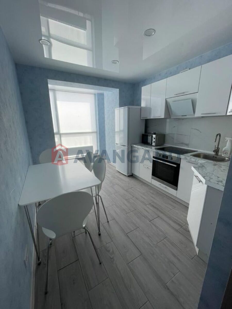 1 ��. ��������, 38/-/14 ��. �., 11/11 ������ ���� 16