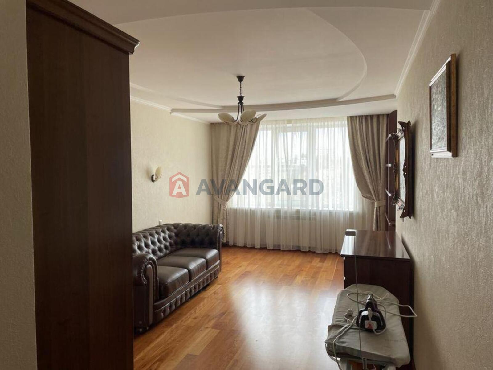 3 ��. ��������, 130/-/15 ��. �., 9/23 ������ ���� 5