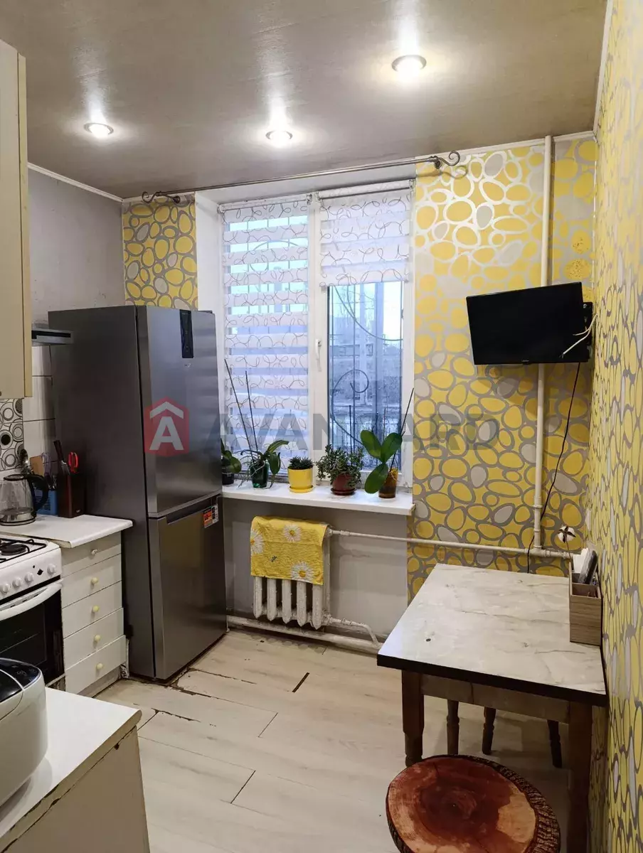 2 ��. ��������, 49/-/7 ��. �., 1/2 ������ ���� 3