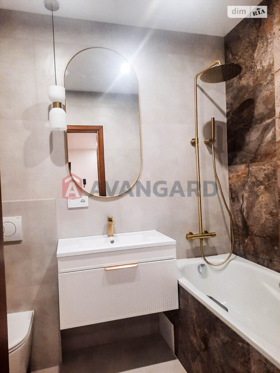 3 ����. ��������, 87/50/14 ��. �., 8/10 ���� ���� 12