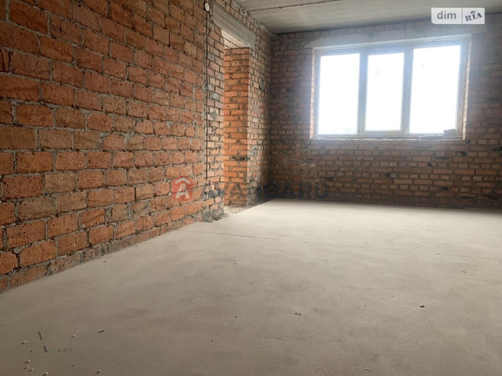 2 ��. ��������, 66/37/12 ��. �., 3/10 ������ ���� 13