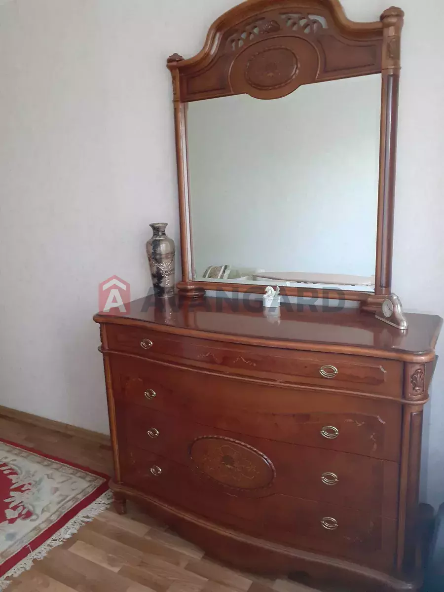 3 . , 57/-/8 . ., 4/9   5