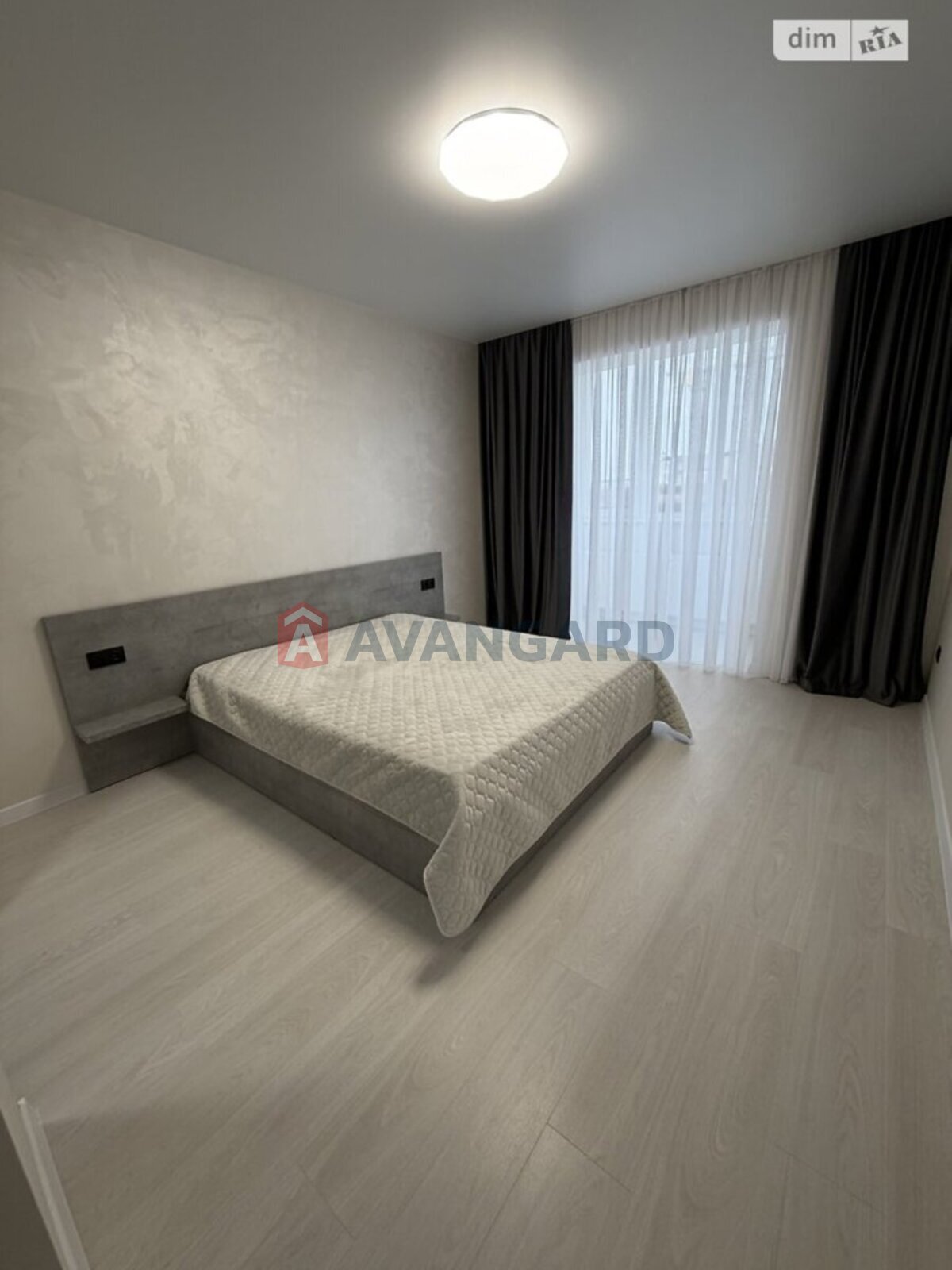 3 ��. ��������, 91/35/39 ��. �., 8/8 ������ ���� 8