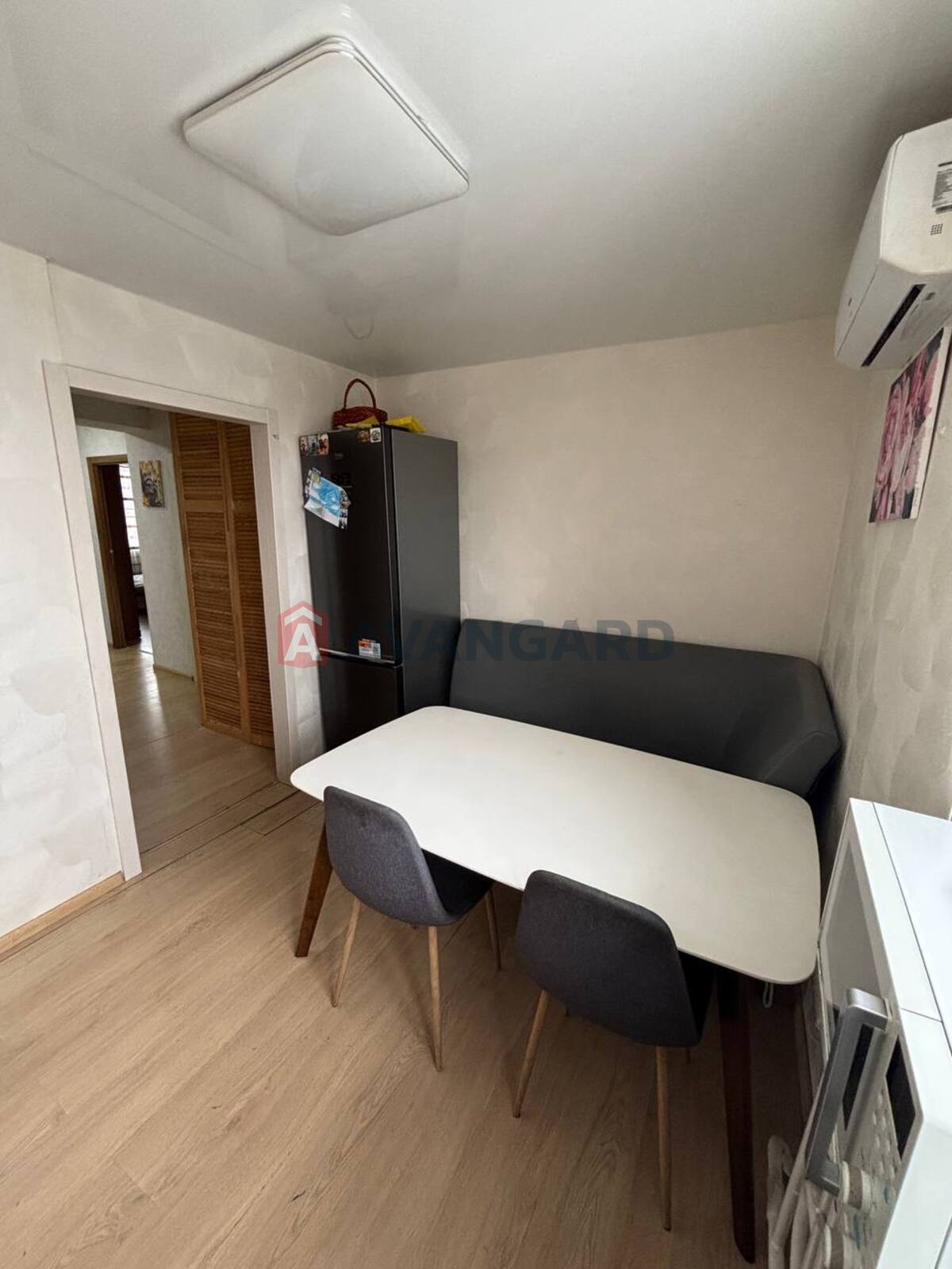 3 ����. ��������, 66/42/10 ��. �., 5/5 ���� ���� 13