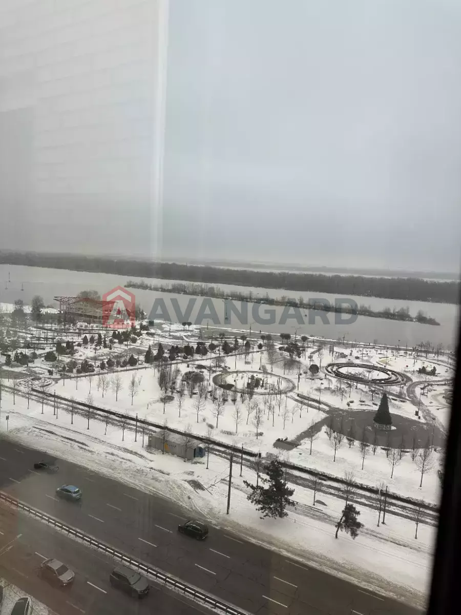 3 ����. ��������, 78/49/11 ��. �., 12/12 ���� ���� 9