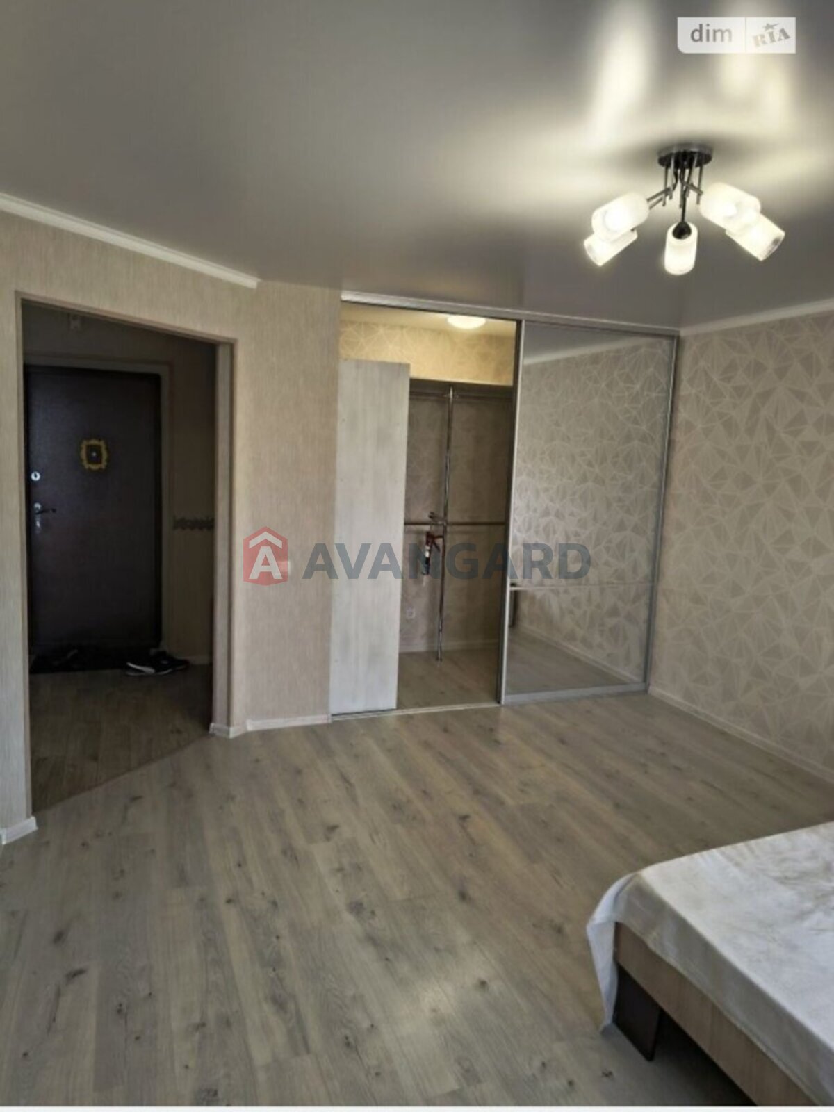 1 ��. ��������, 41/20/10 ��. �., 8/8 ������ ���� 6