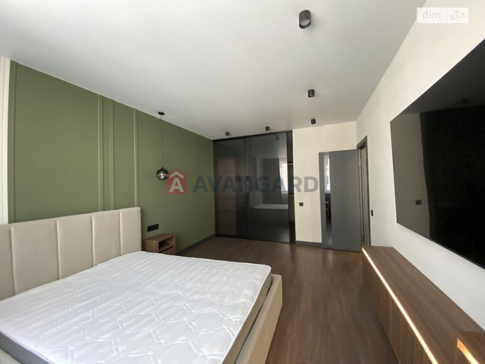 1 ��. ��������, 45/-/16 ��. �., 9/10 ������ ���� 4