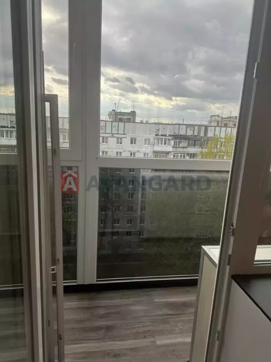 3 ��. ��������, 70/-/7 ��. �., 9/9 ������ ���� 8