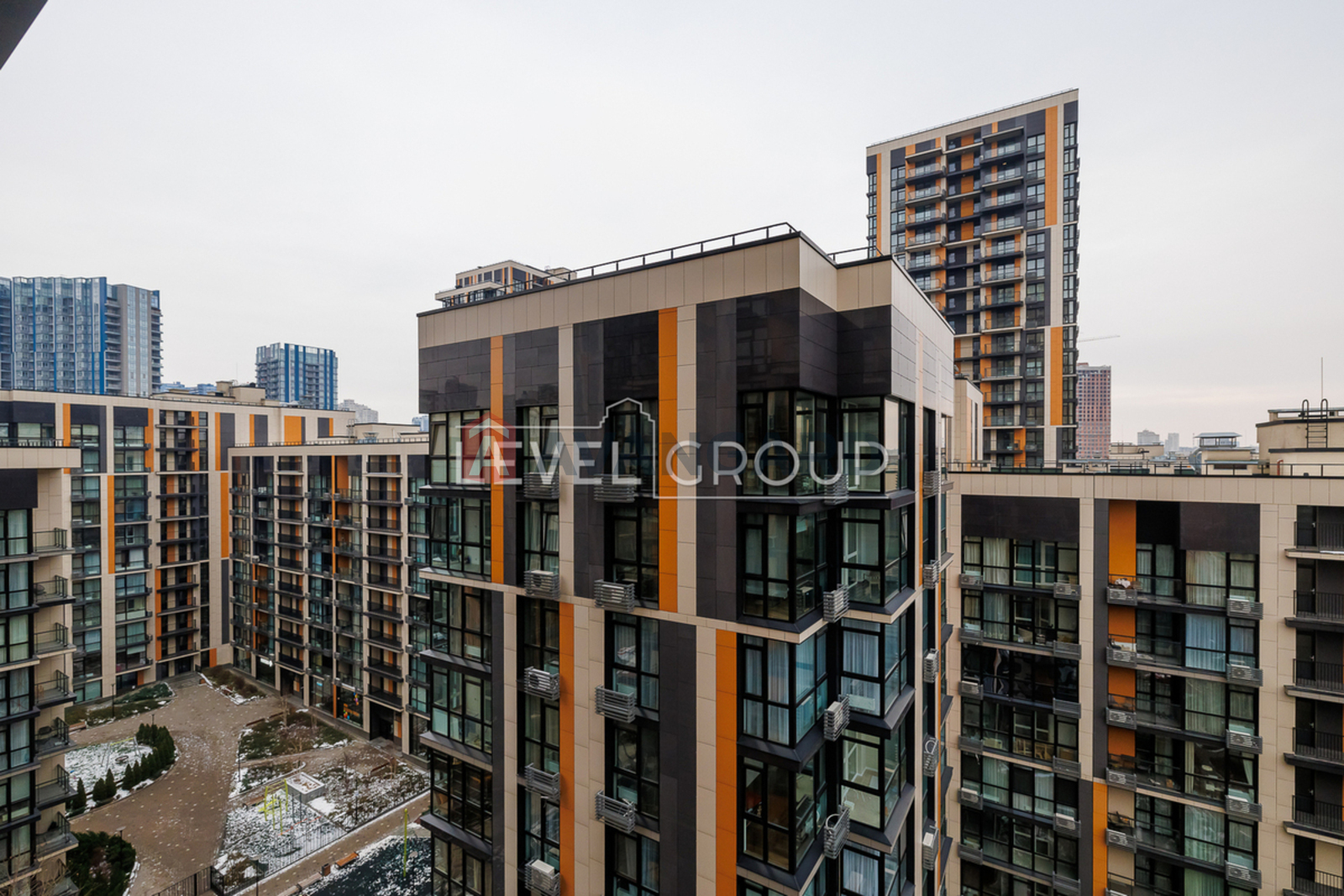 3 ��. ��������, 118/52/40 ��. �., 11/24 ������ ���� 1