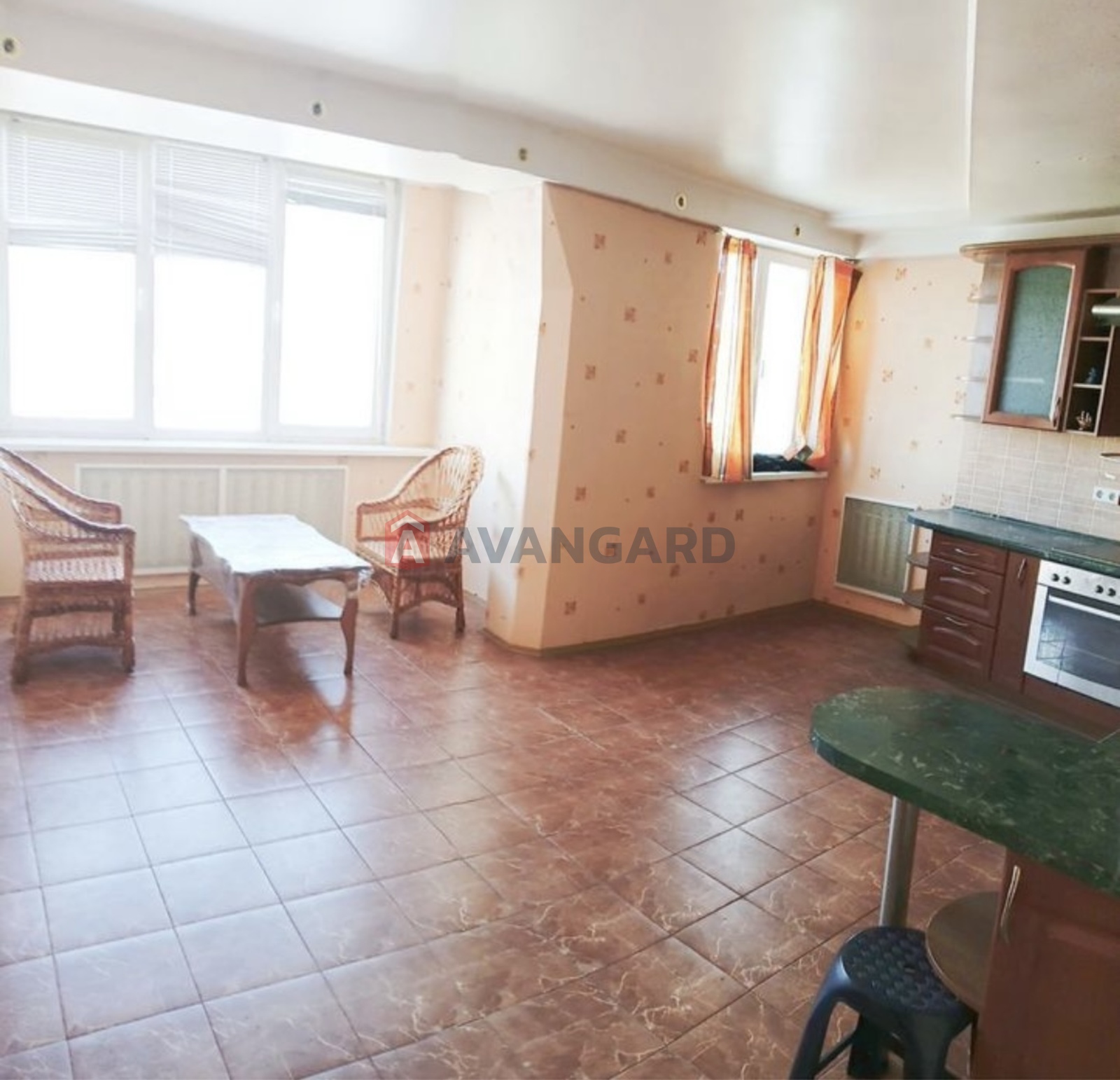 3 ����. ��������, 122/-/23 ��. �., 9/10 ���� ���� 14