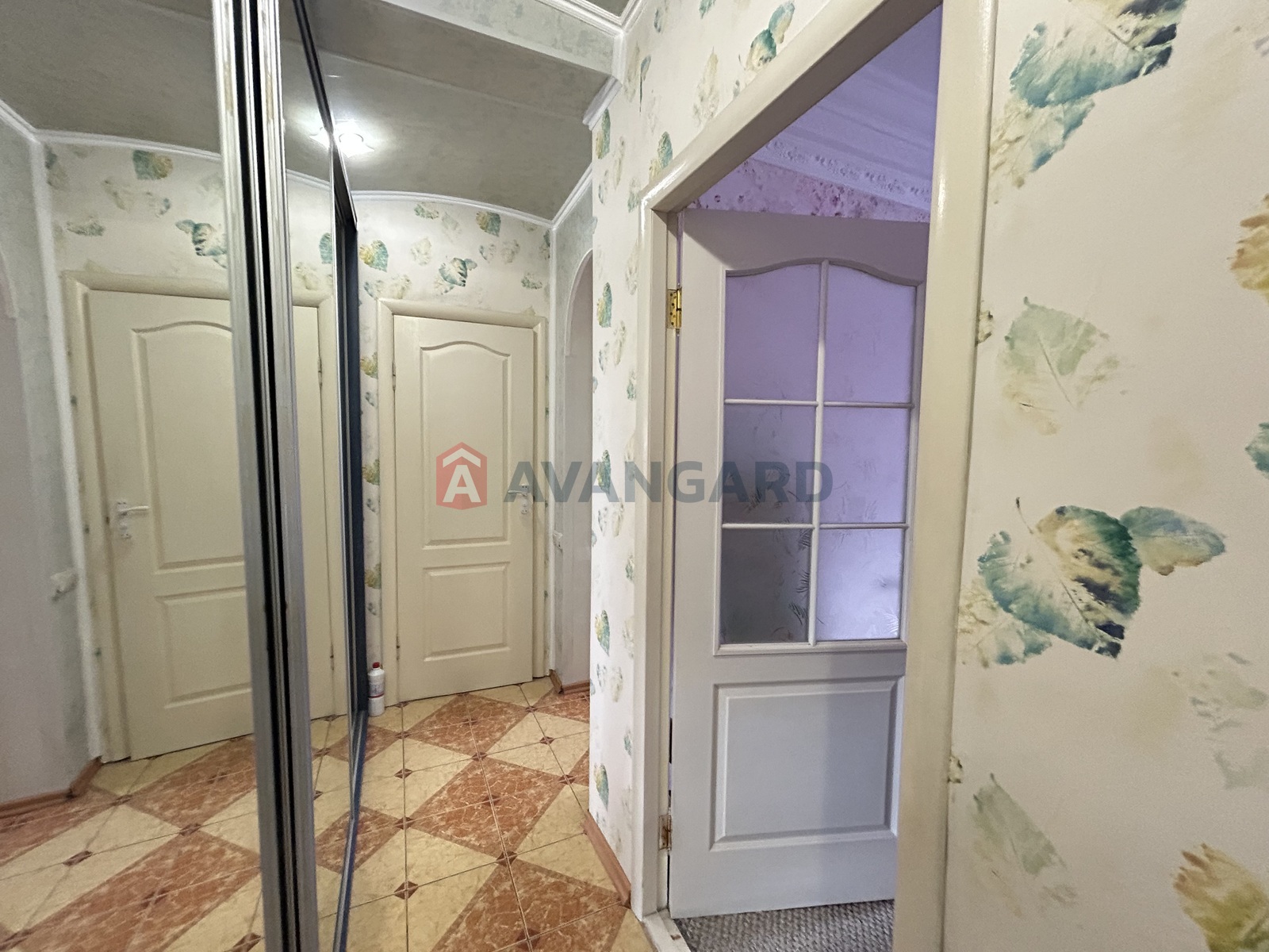 2 ��. ��������, 49,85/47,6/8,4 ��. �., 9/9 ������ ���� 13