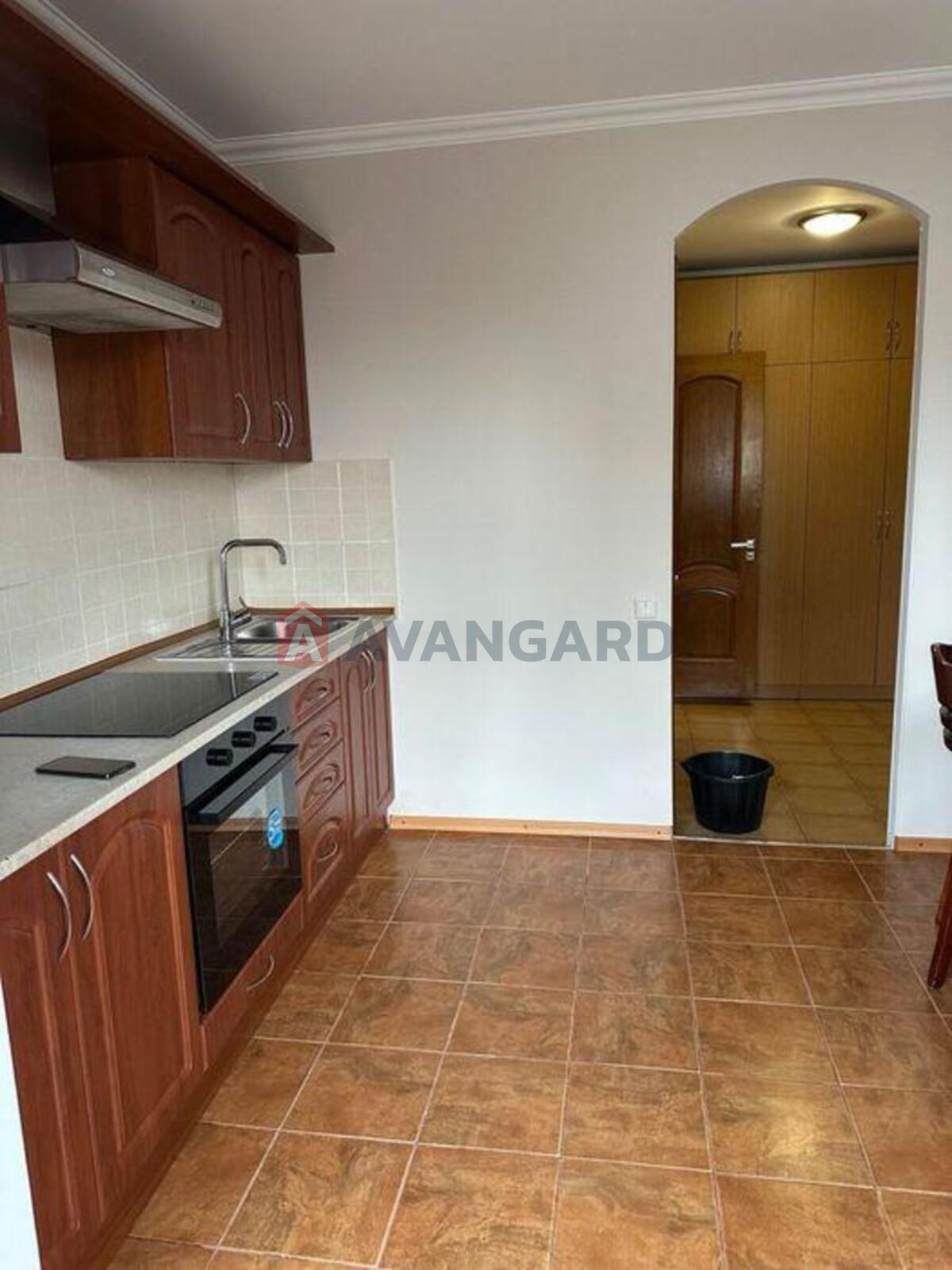 2 ��. ��������, 52/-/10 ��. �., 6/13 ������ ���� 3